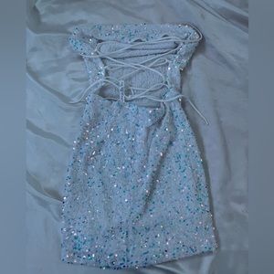 Lucy In the Sky Ivy Cowl Iridescent Sequin Dress In White XS Homecoming Dress
